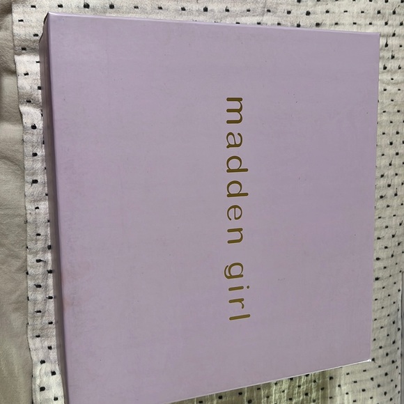 Madden girl white ankle botties - Picture 1 of 7